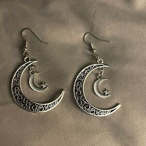 Silver Crescent Moon Earrings